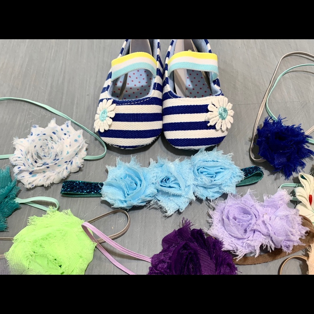 Baby girl shoes and headbands new 0-3 months